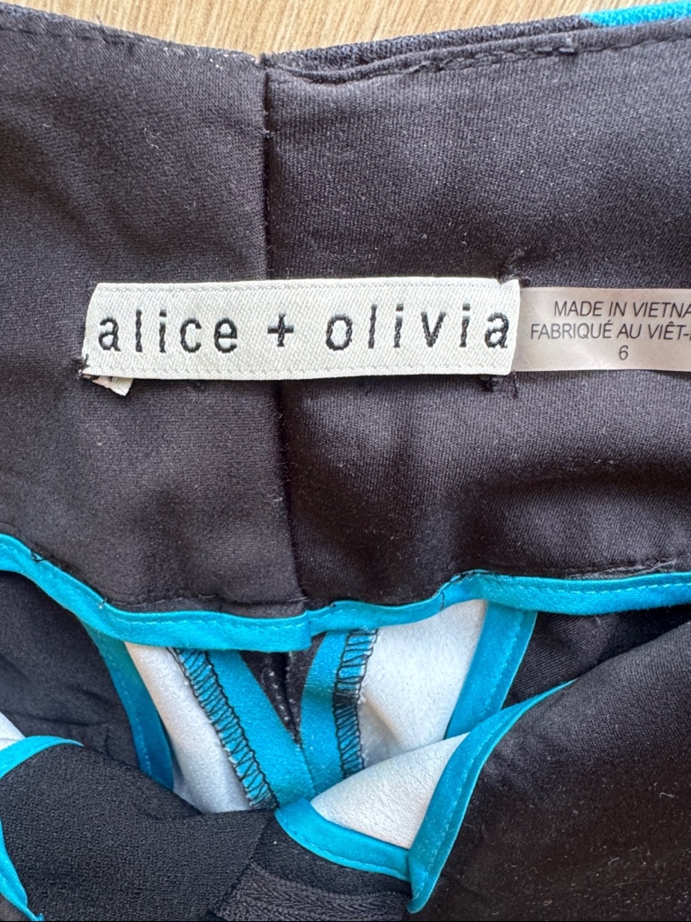 Alice + Olivia Olivia Fit-and-Flare Bootcut Pants Positano Stripe Size 6 - Picture 9 of 16
